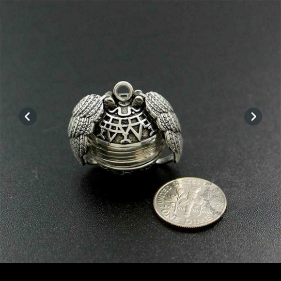 💫💥HP THEME 💥💫Quidditch keychain/frame⚡️ - Picture 9 of 14